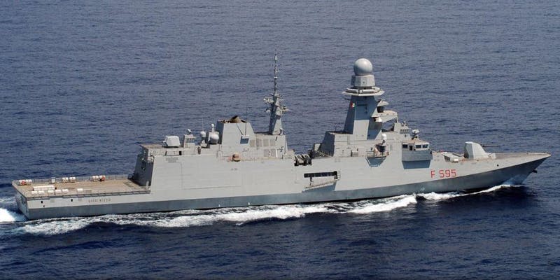 Genova.-Da oggi fino sabato 18 Maggio sará possibile visitare la Fregata “LUIGI&nbsp;RIZZO”