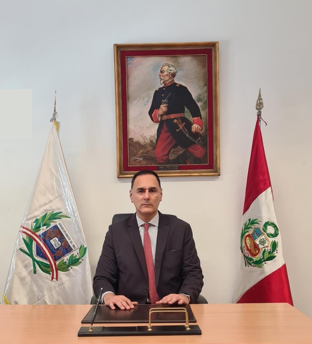 Génova.- Carlos Tavera, es el nuevo Ministro Cónsul General del Perú a&nbsp;Génova