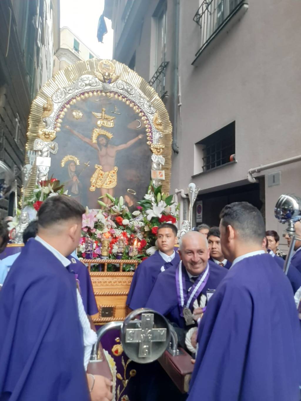 Génova.- Proseción del ‘Señor de los Milagros’ inundó las calles principales de la&nbsp;ciudad.