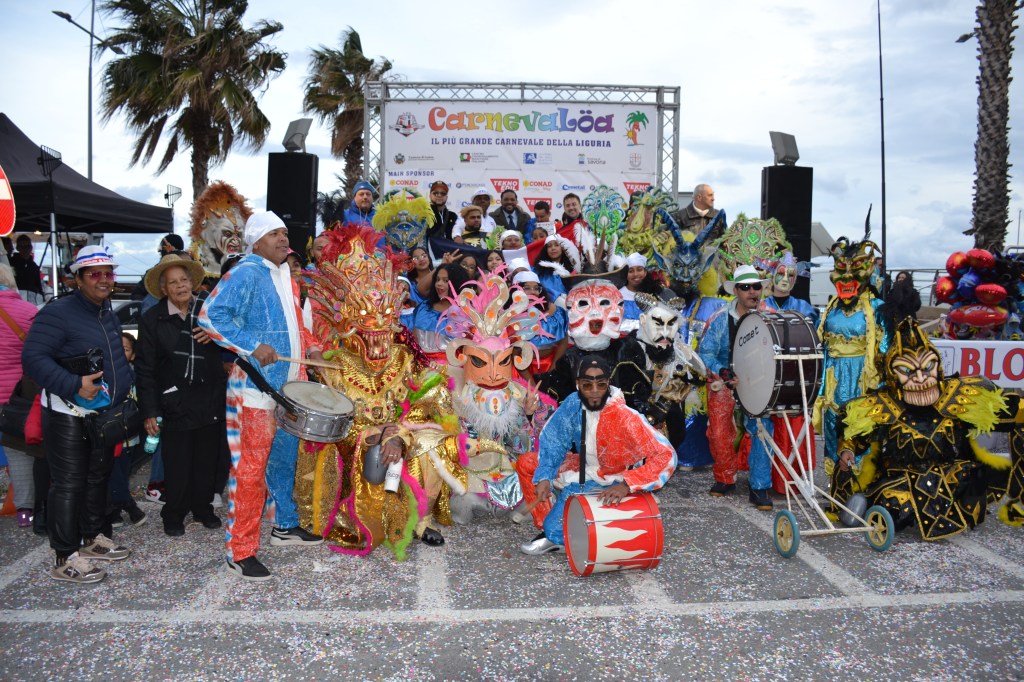 Cónsul General Dominicano a Génova – Italia, Nelson Carela, presenta por primera vez en la historia una muestra del Carnaval Dominicano en Loano ciudad de la Región&nbsp;Liguria.