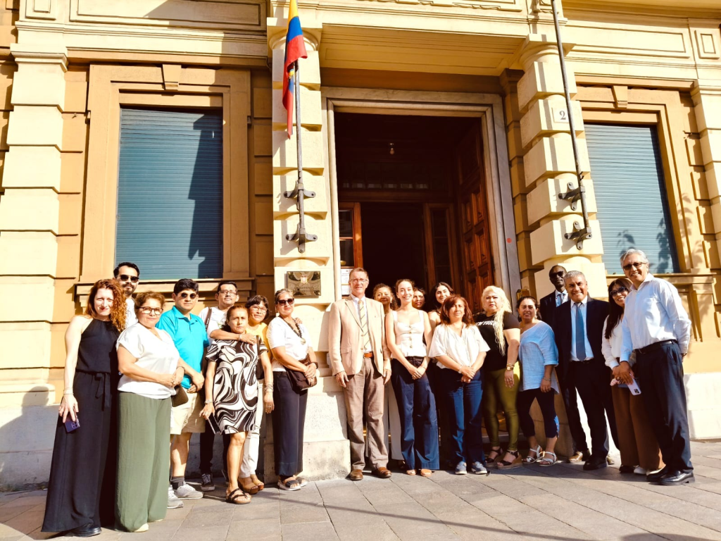 Il Consolato Generale dell’Ecuador a Genova inaugura la nuova targa&nbsp;istituzionale.