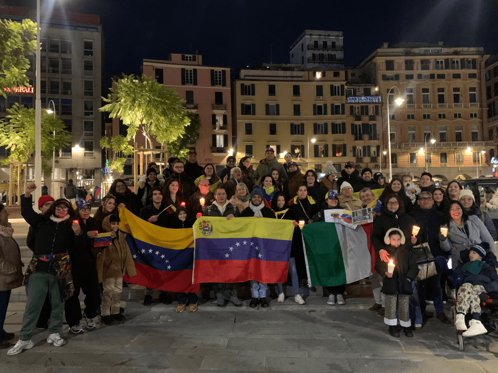 Genova si unisce al Venezuela: preghiera e speranza in Piazza Caricamento. Manifestazione della comunità venezuelana a&nbsp;Genova